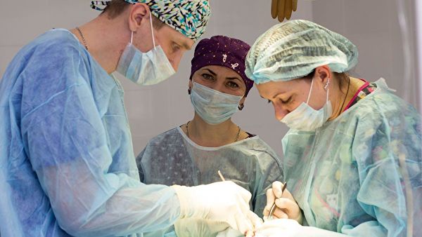 Кого и где российские хирурги бесплатно оперируют во время отпуска